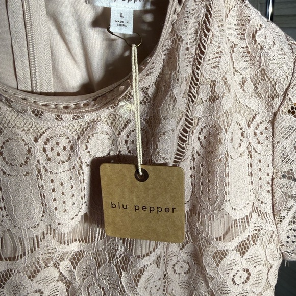 Blu Pepper Lace Dress in Cream - Picture 3 of 3